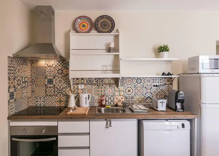 Lovelystay - Sweet Escape I - Terrace Apartment