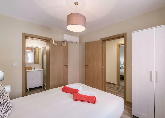 Lovelystay - Sweet Escape I - Terrace Apartment