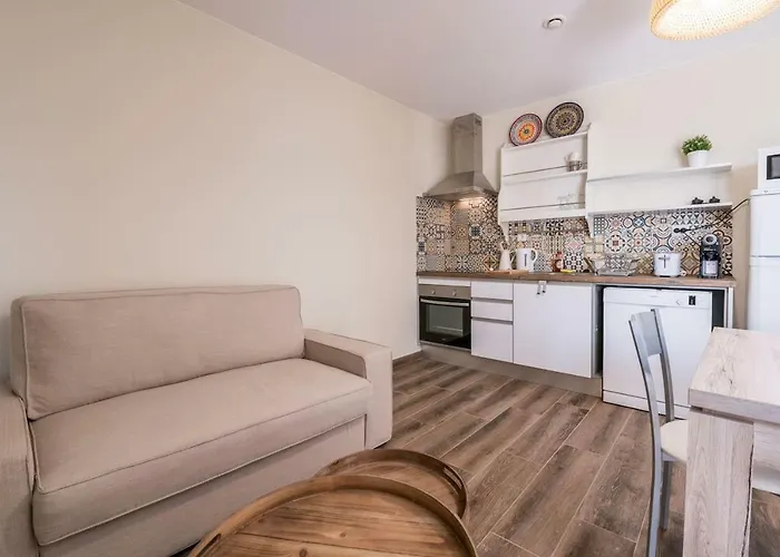 Lovelystay - Sweet Escape I - Terrace Apartment *