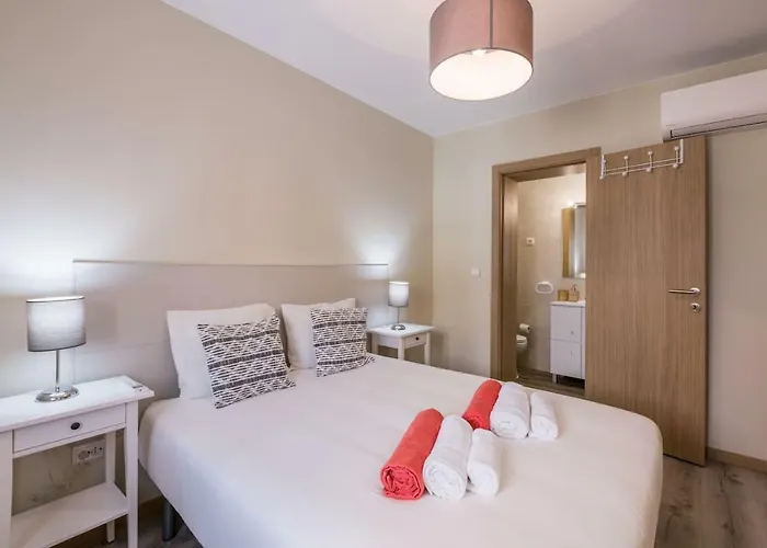 Lovelystay - Sweet Escape I - Terrace Apartment